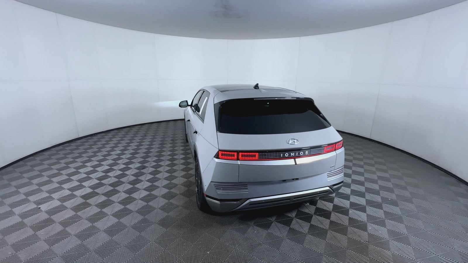 Certified Used 2024 Cyber Gray Hyundai Limited image 7