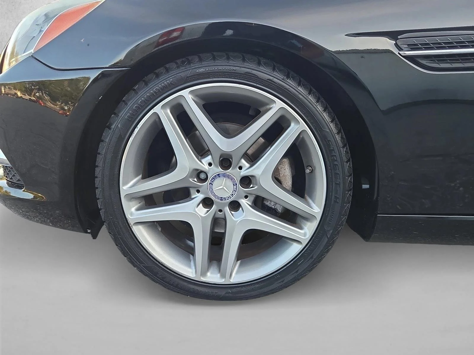 Used 2014 Black Mercedes-Benz SLK 250 image 22