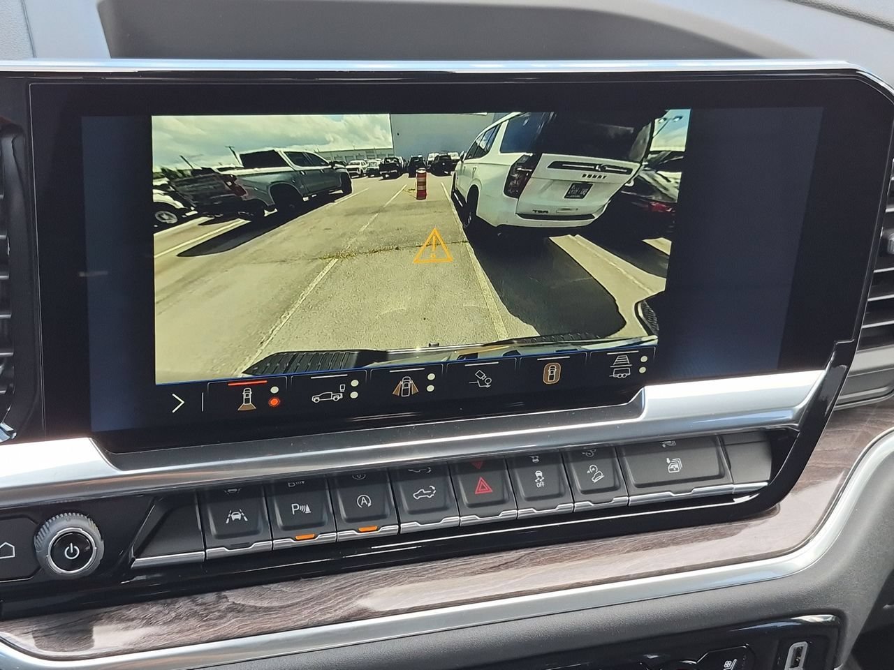 2026 Chevrolet Silverado 1500 LTZ - Photo 15