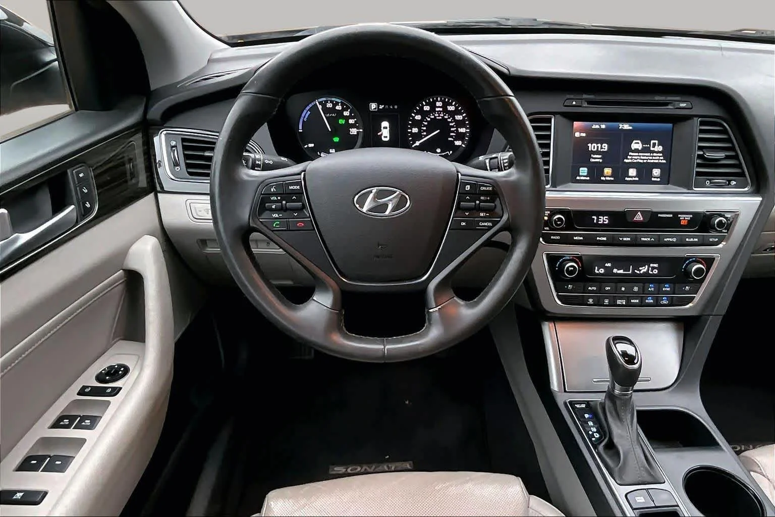 Used 2017 Eclipse Black Hyundai Limited image 6