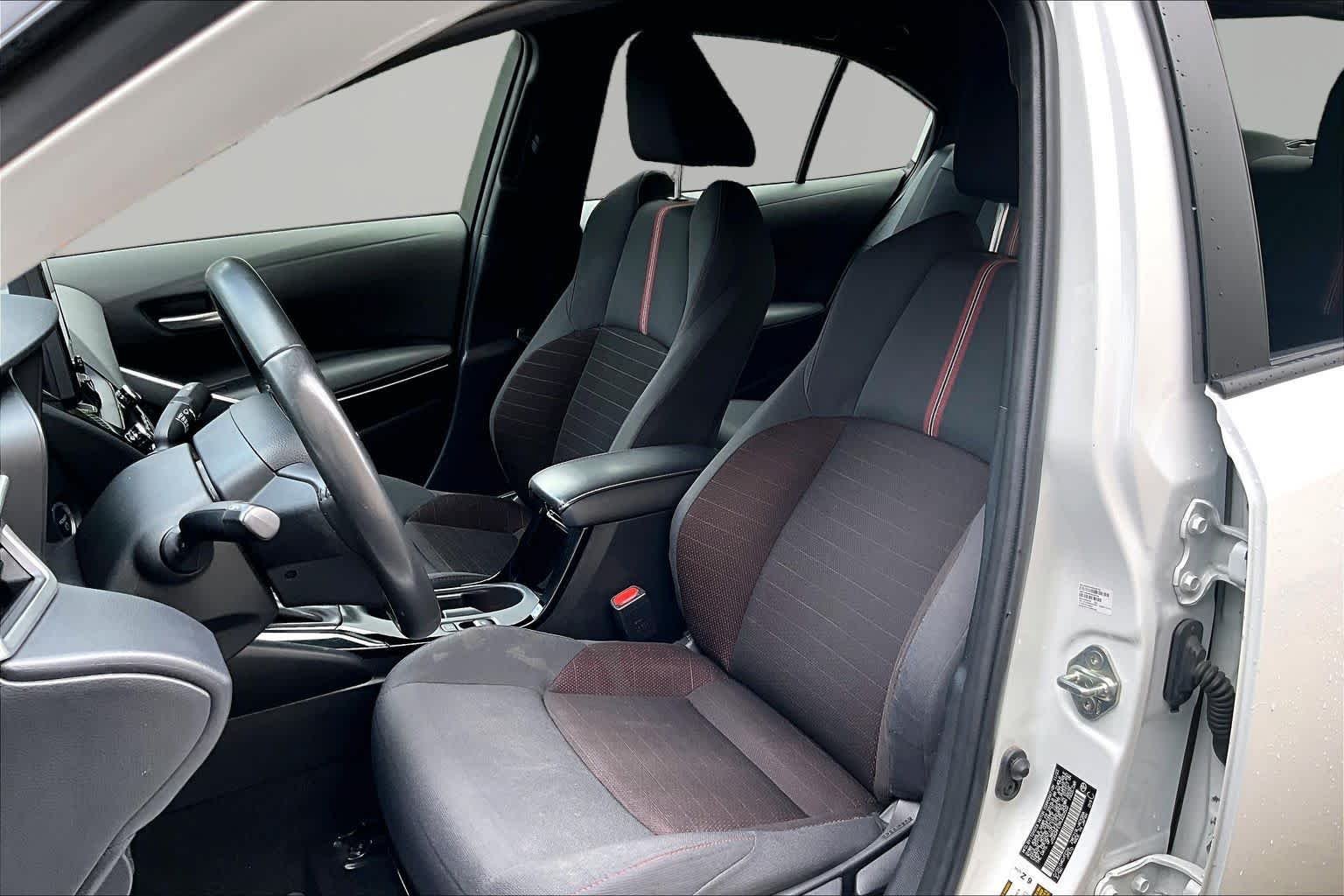 Used 2024 Ice Cap Toyota Hybrid SE image 8