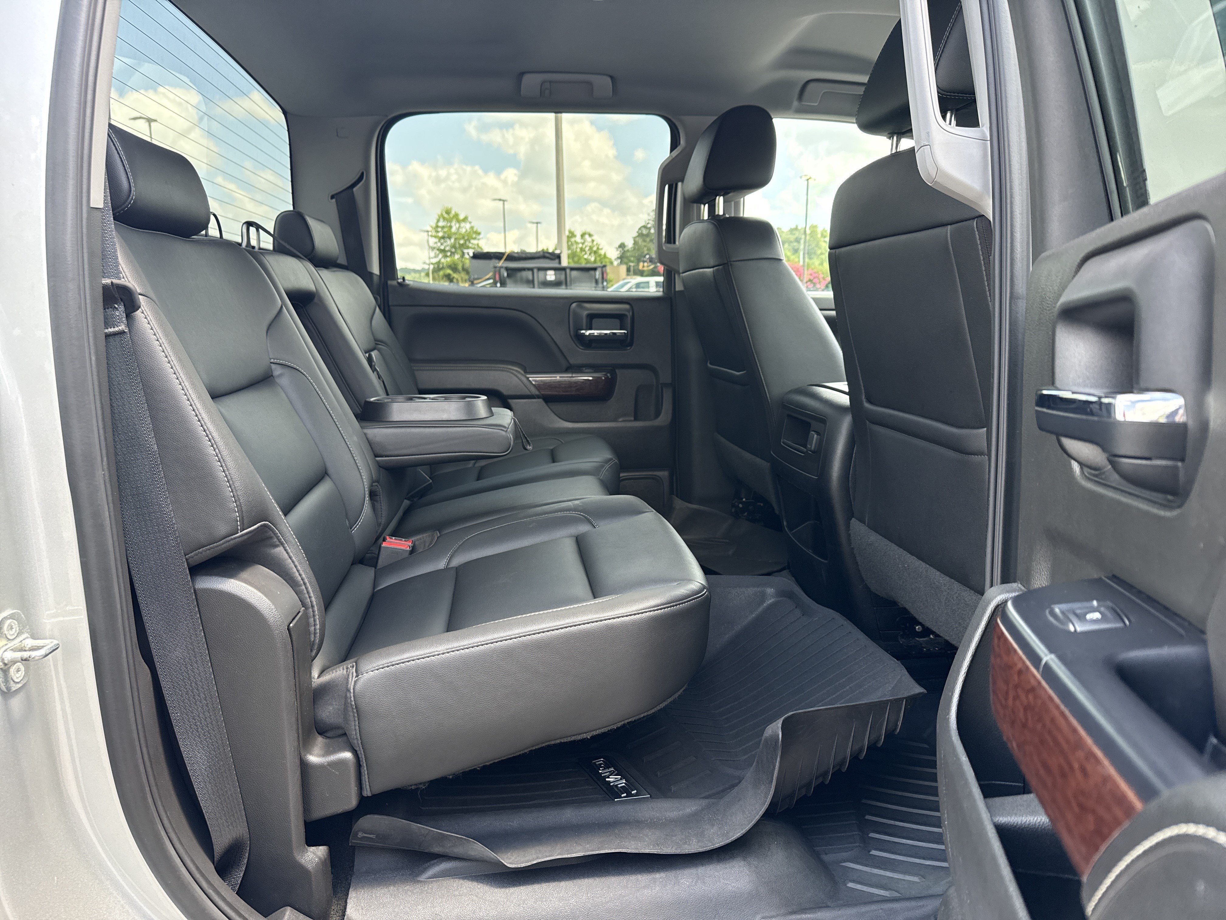 Used 2018 Quicksilver Metallic GMC SLT image 15