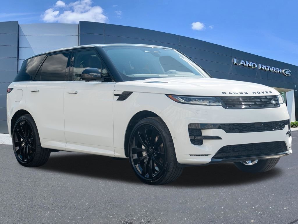 New 2026 Fuji White Land Rover Dynamic SE image 3