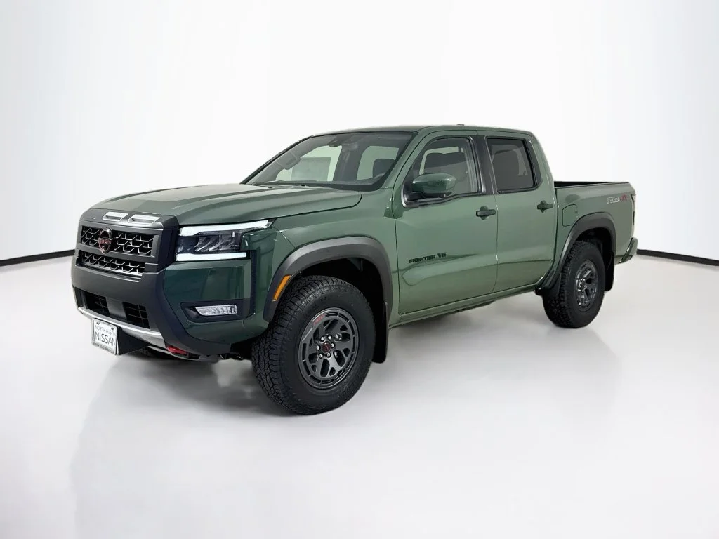 New 2027 Green Nissan PRO-4X image 3