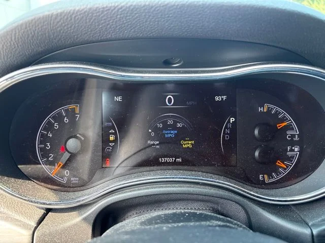 Used 2019 Black Jeep Altitude image 2