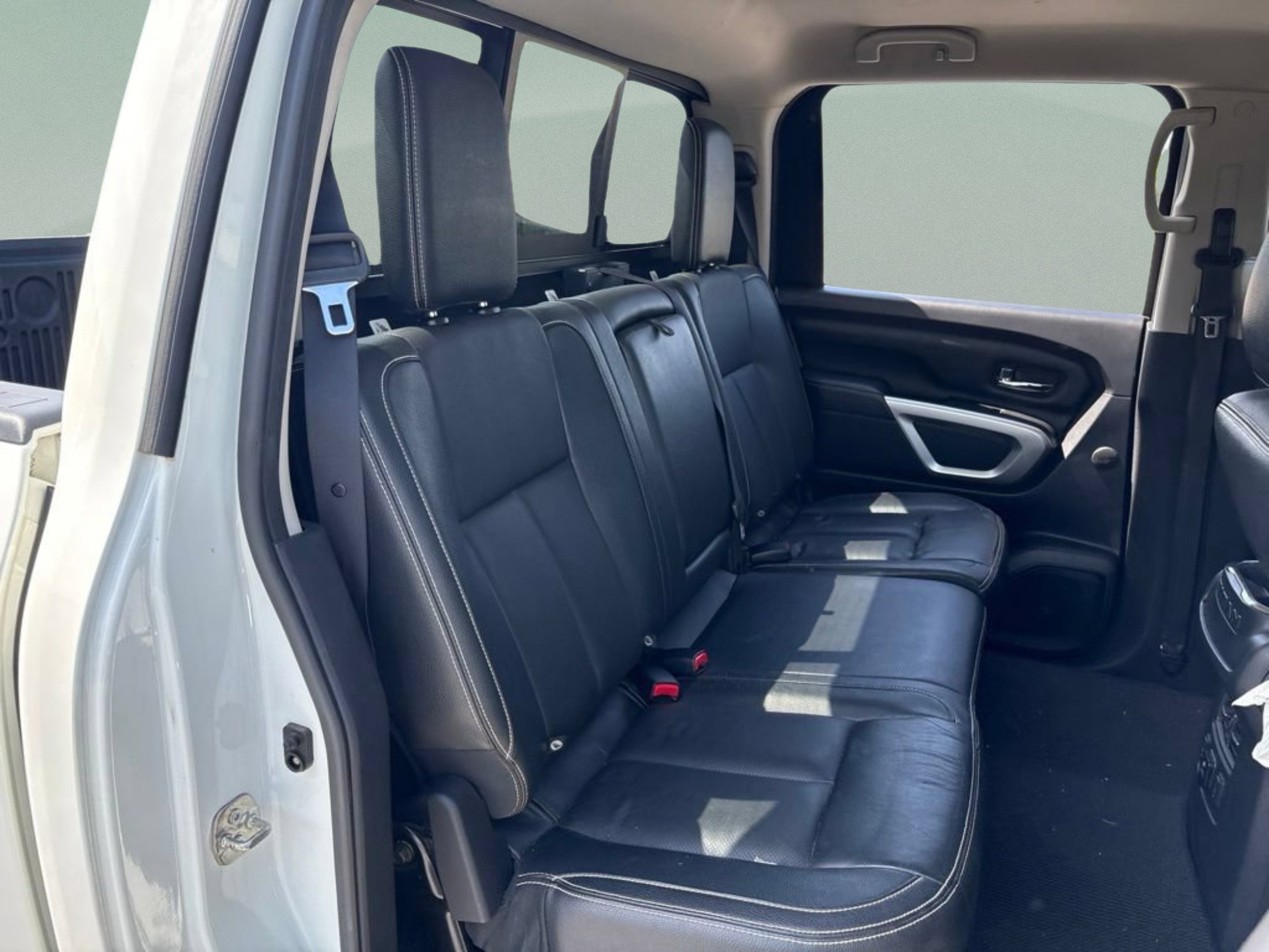 Used 2017 Pearl White Nissan PRO-4X image 24