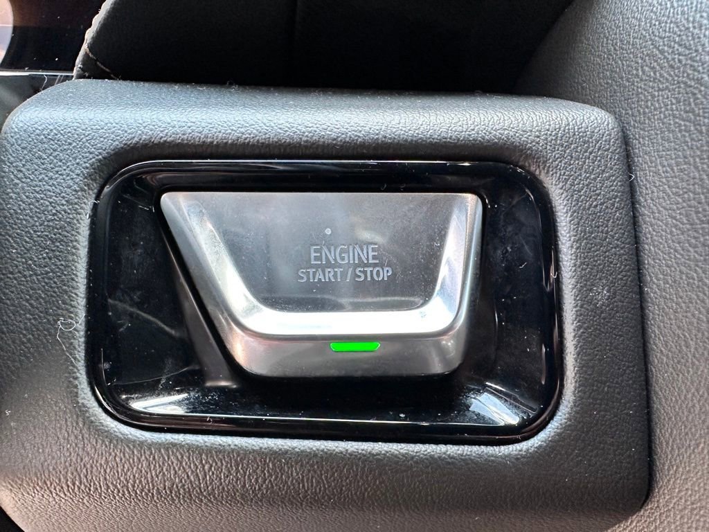 Certified Used 2025 Summit White GMC AT4 image 35