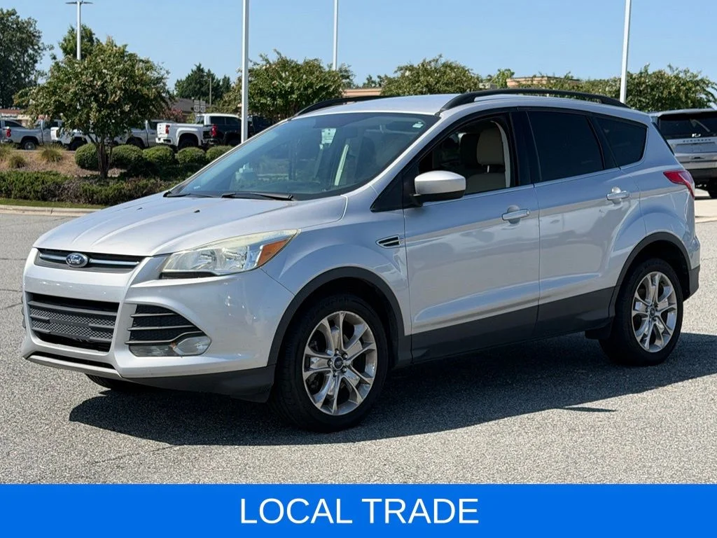 Used 2016 Silver Ford SE image 3