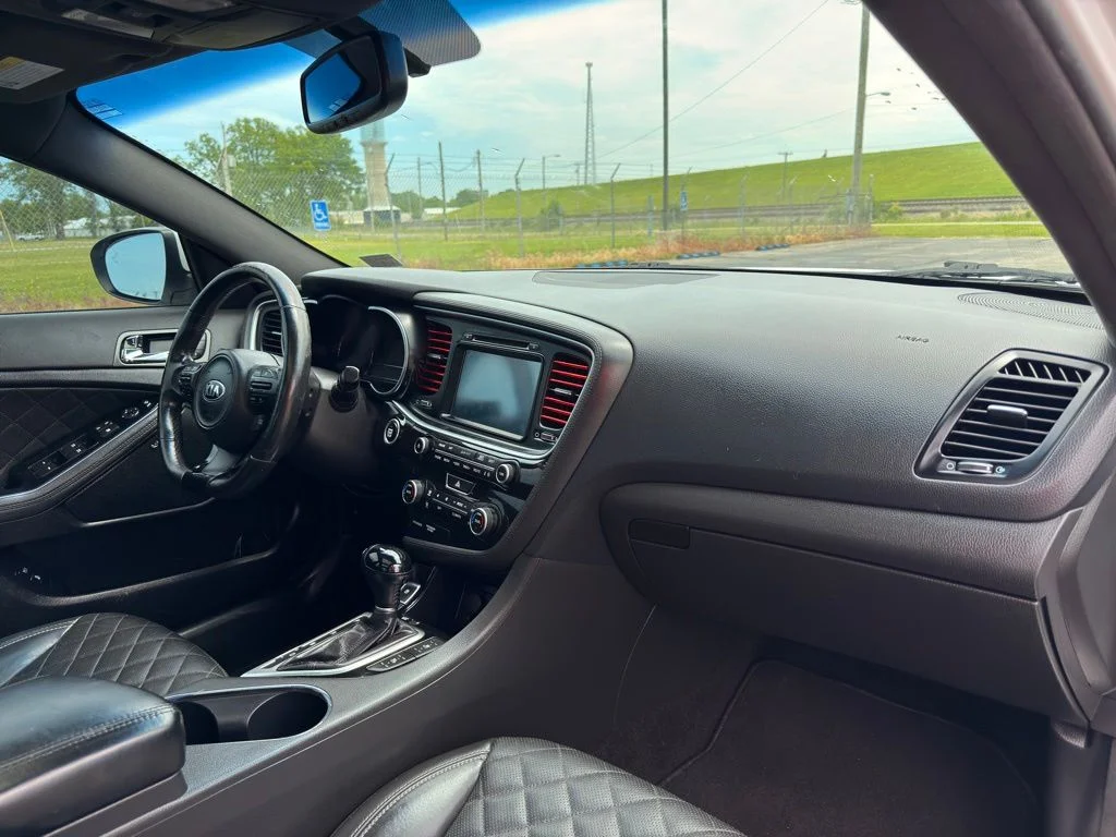 Used 2014 White Kia SXL image 35