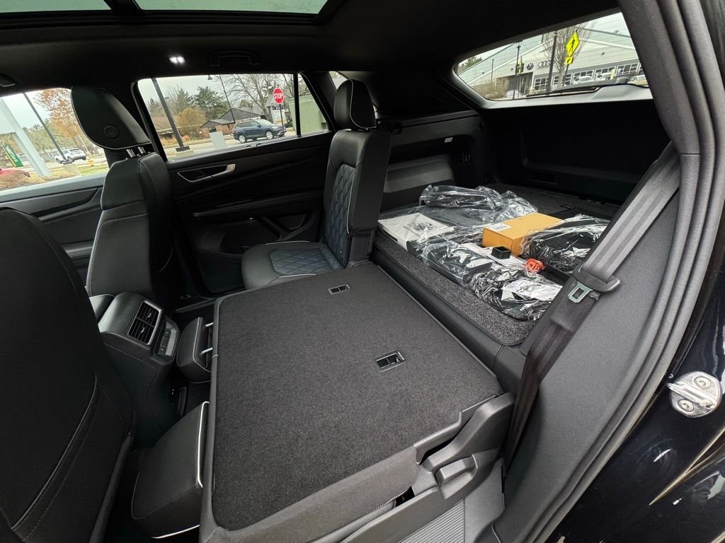 2026 Volkswagen Atlas Cross Sport SEL Premium R-LINE - Photo 33