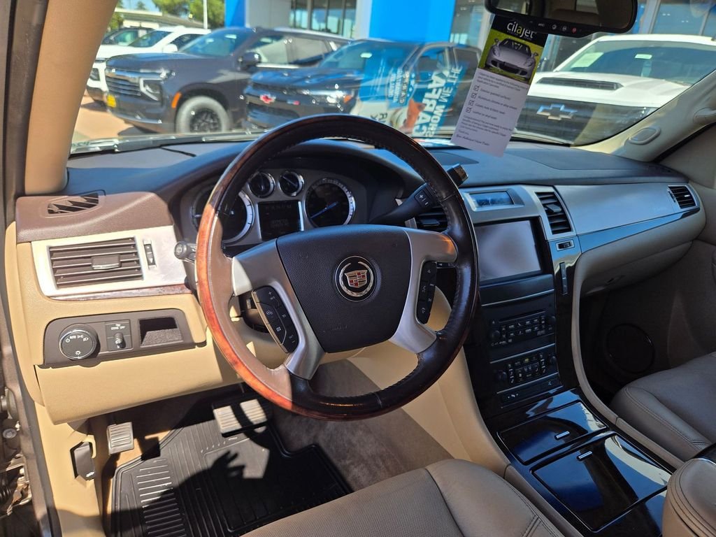 Used 2013 Gray Cadillac Premium image 6