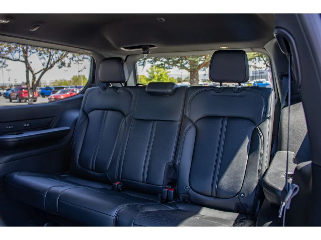 New 2026 HIGH GLOSS BLACK Jeep Limited Altitude image 25