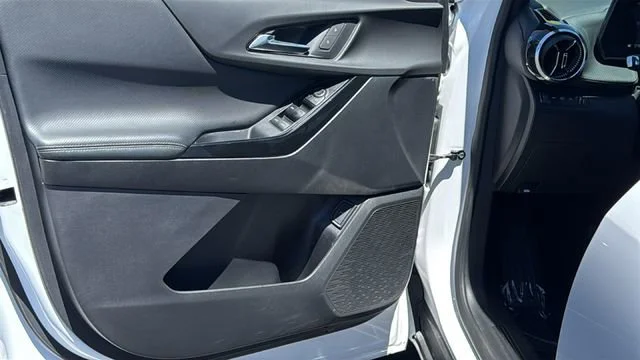 2025 Chevrolet Equinox LT - Photo 23