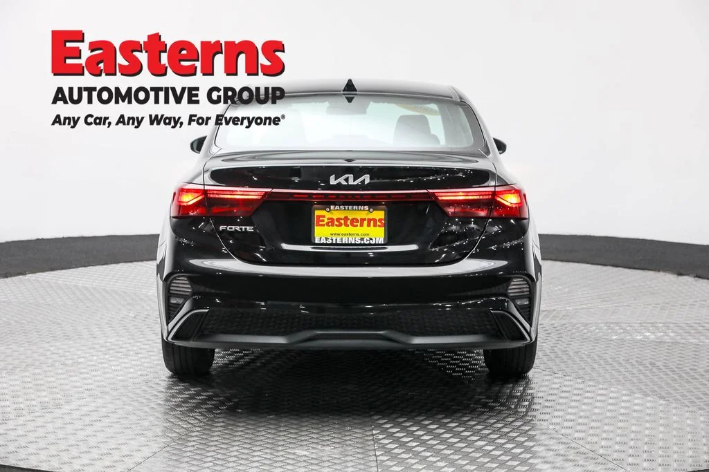Used 2024 Black Kia LXS image 6