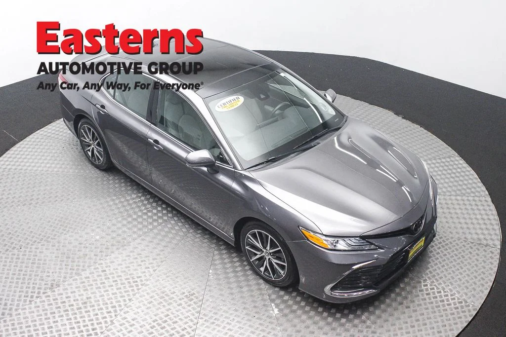Used 2023 Gray Toyota XLE image 3