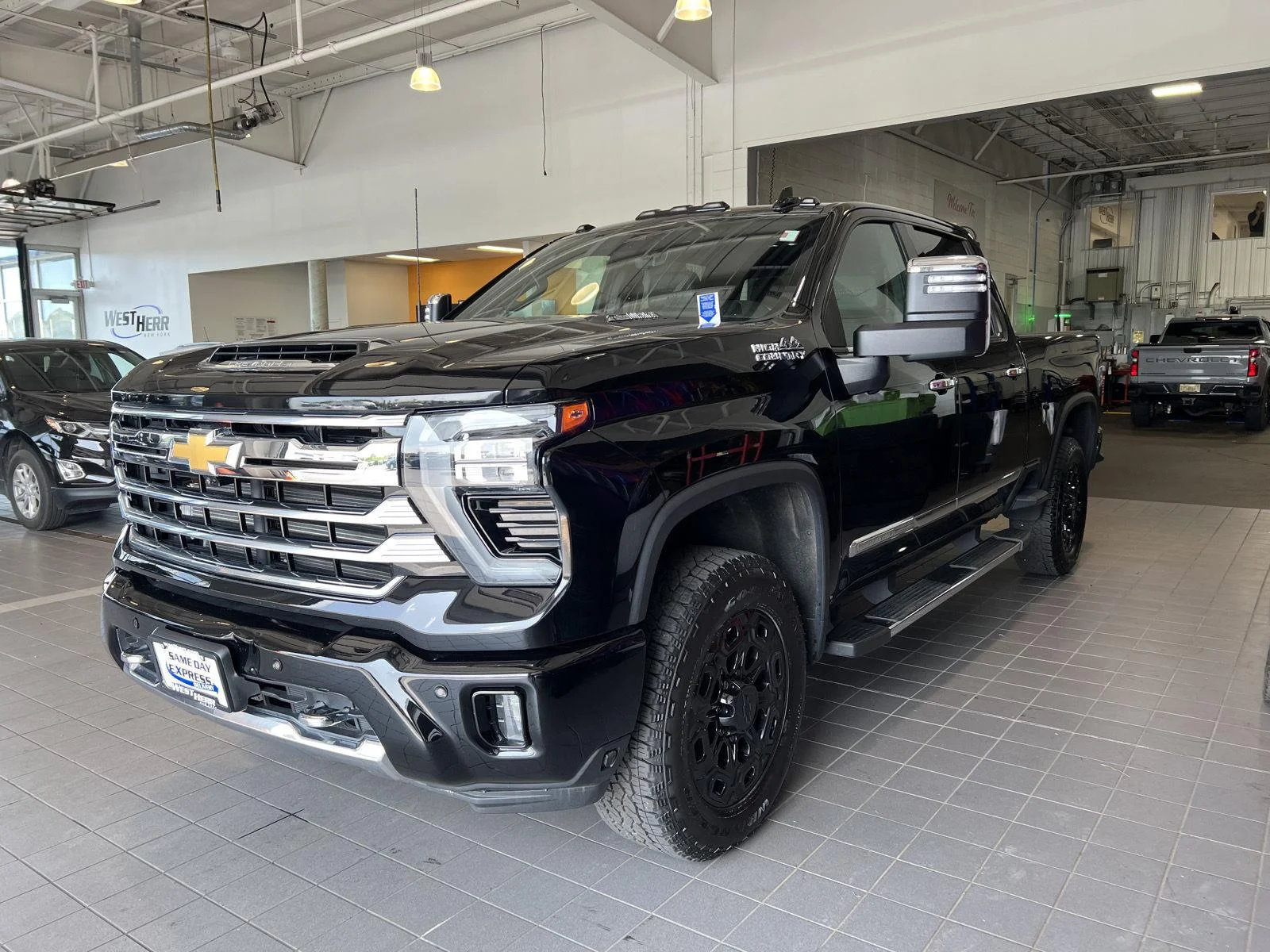 Used 2024 Black Chevrolet High Country image 4