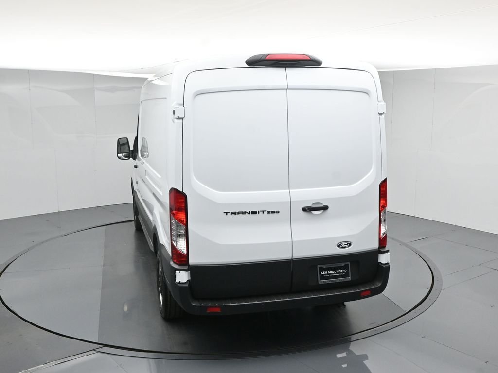 New 2026 Oxford White Ford Base image 40