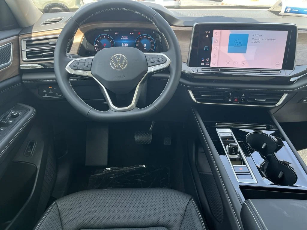 New 2026 Green Volkswagen 2.0T SE w/Technology image 15