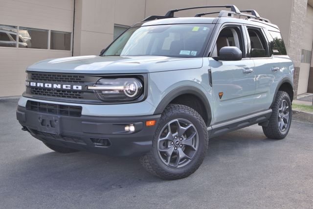 Used 2021 Green Ford Badlands image 2