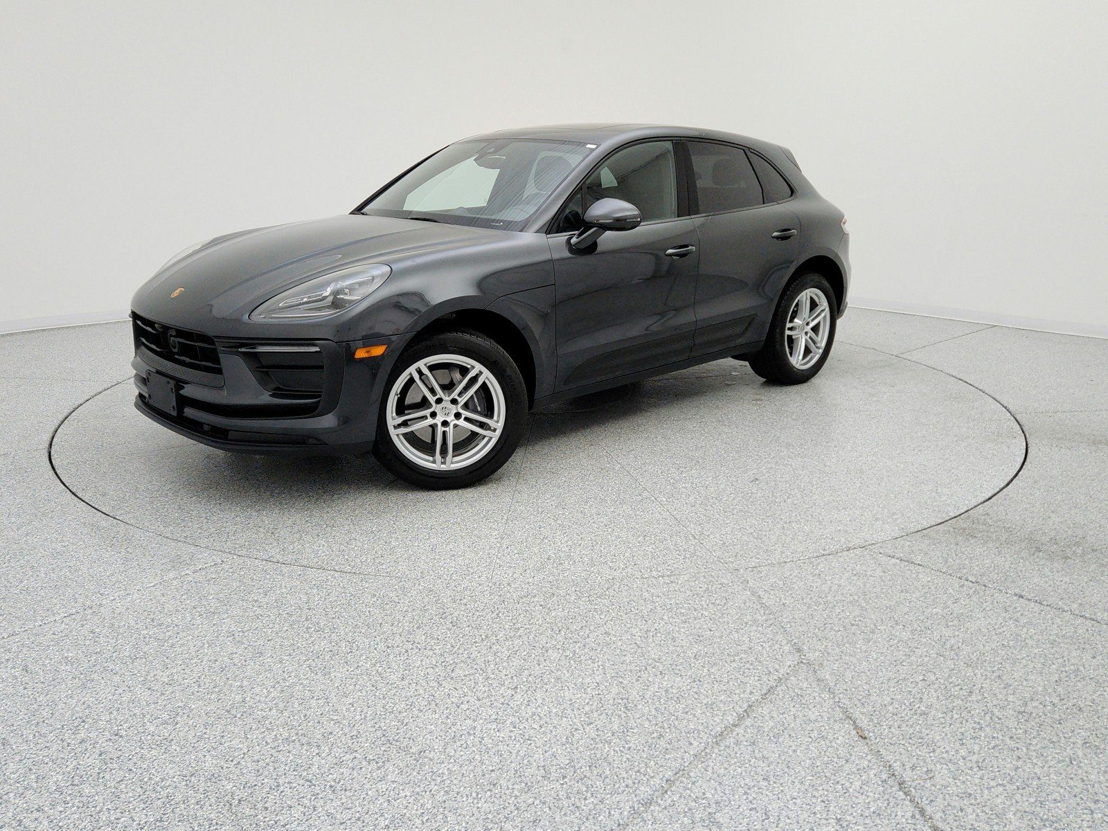 2024 Porsche Macan T's photo