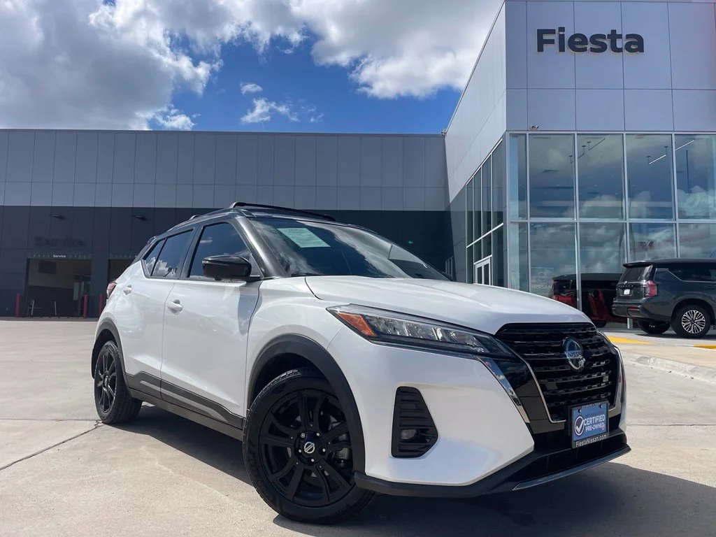 2021 Nissan Kicks SR
