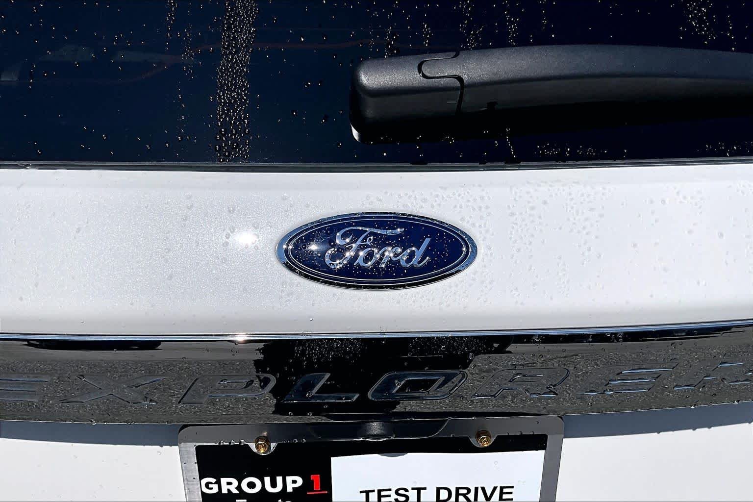 Used 2024 Star White Metallic Tri-Coat Ford XLT image 31