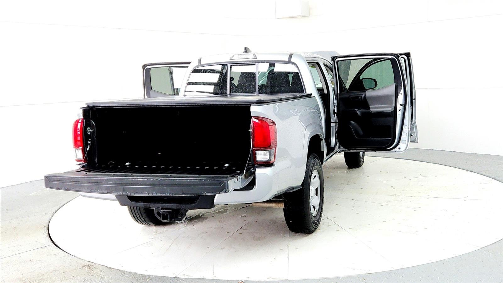 2022 Toyota Tacoma SR - Photo 11