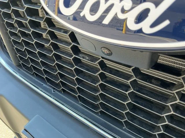 New 2026 Oxford White Ford Base image 10