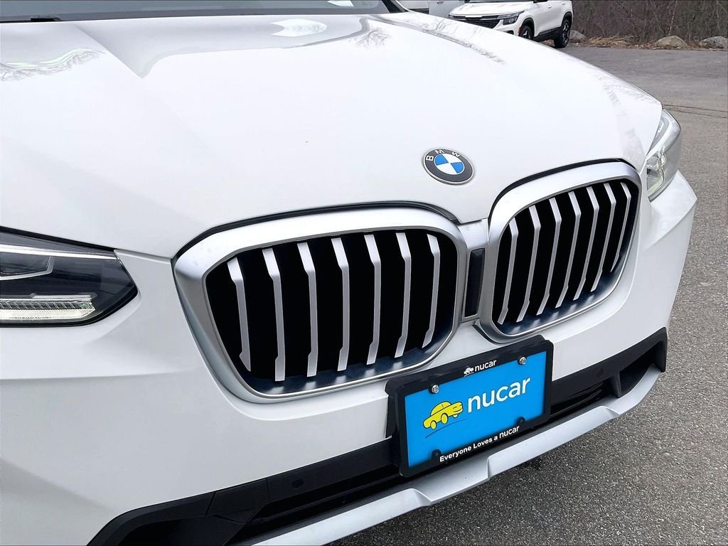 Used 2022 White BMW xDrive30i image 29
