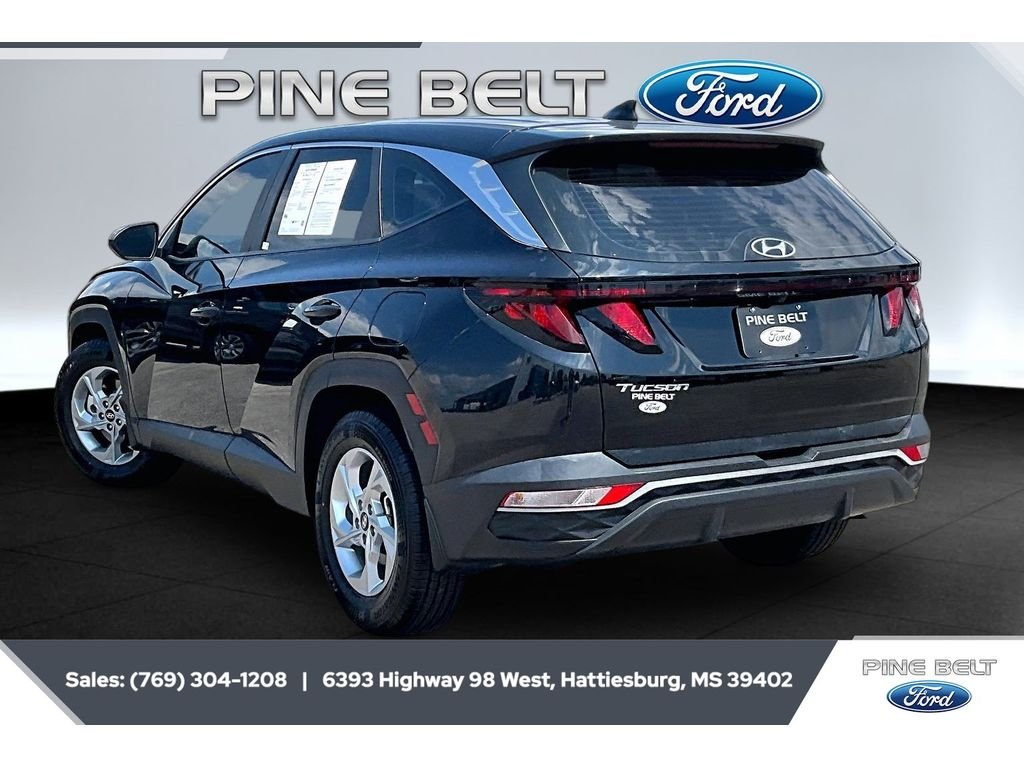 Certified Used 2023 Phantom Black Hyundai SE image 2