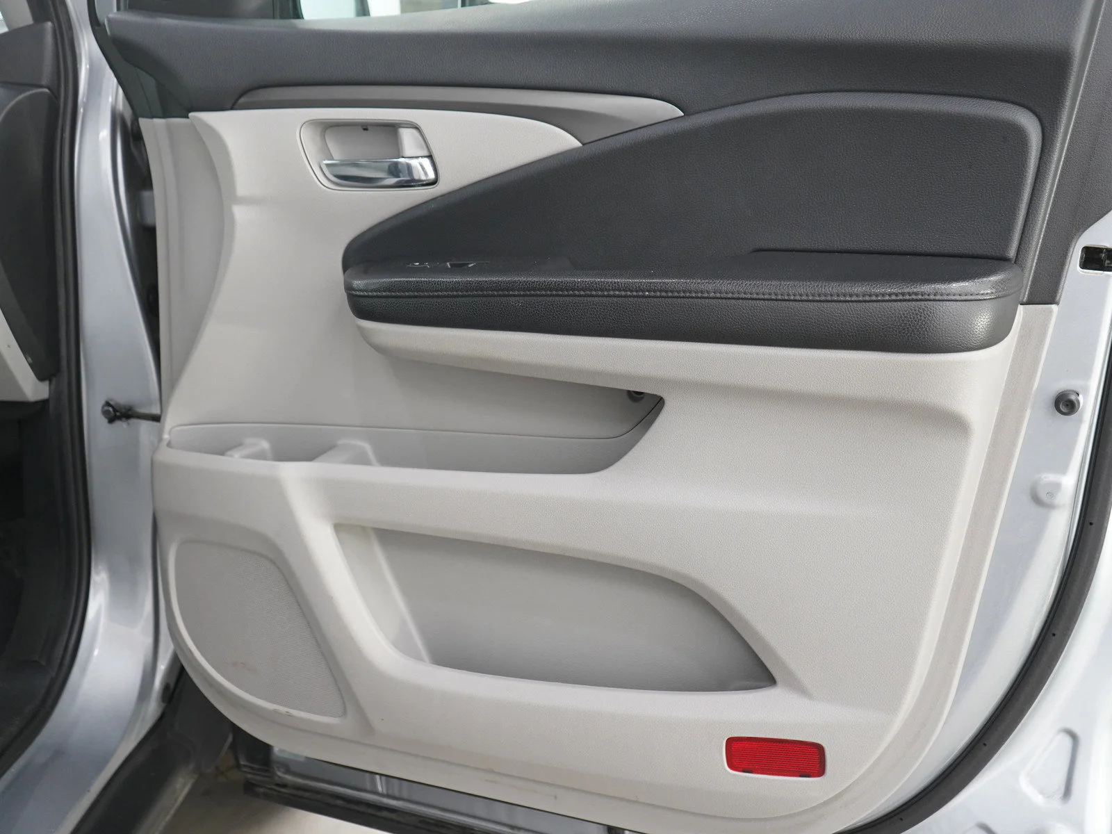 Used 2020 Gray Honda EX image 9