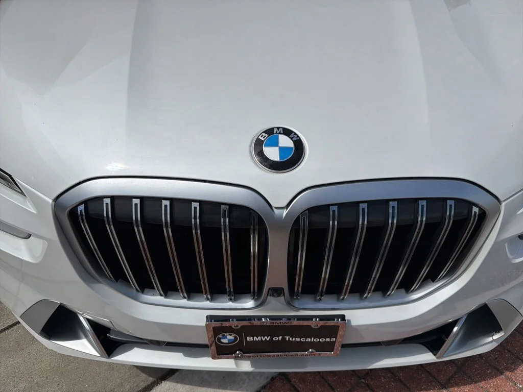Used 2023 Mineral White Metallic BMW xDrive40i image 12