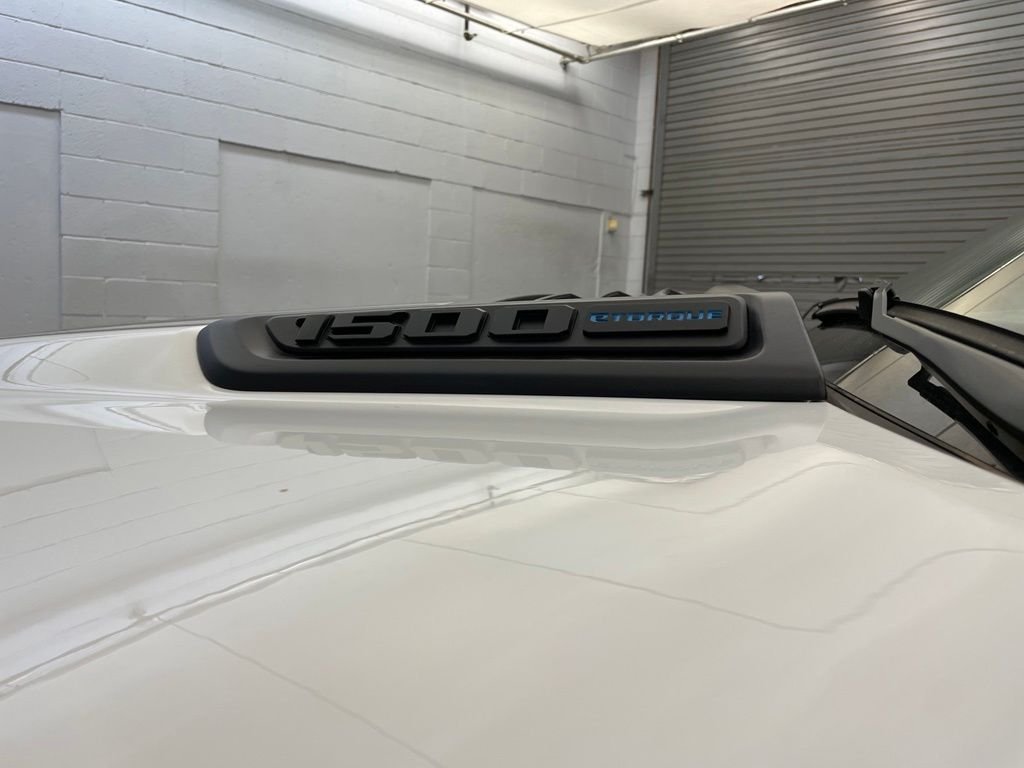 New 2026 Bright White Clear-Coat Exterior Paint RAM Laramie America 250 image 12