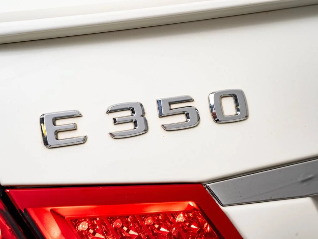 Used 2012 White Mercedes-Benz E 350 Luxury image 18