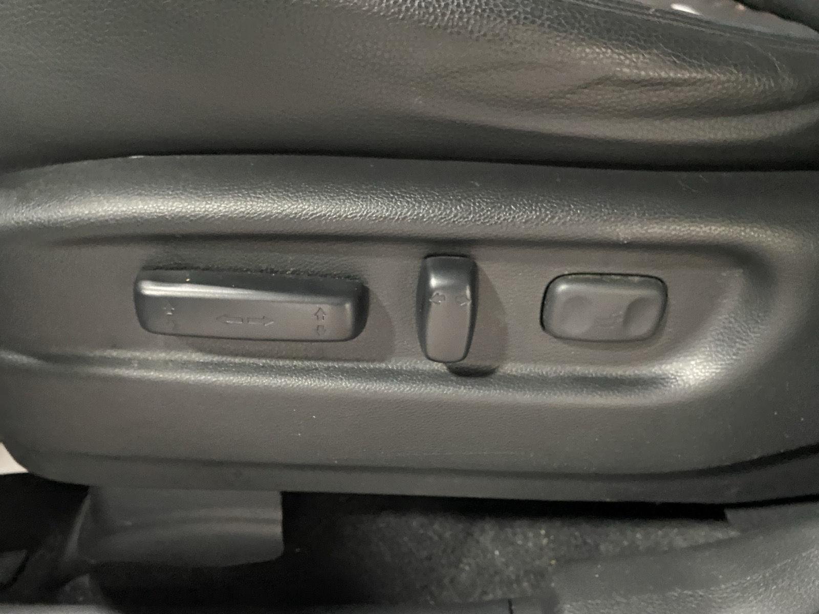 Used 2023 Modern Steel Metallic Honda RTL image 18