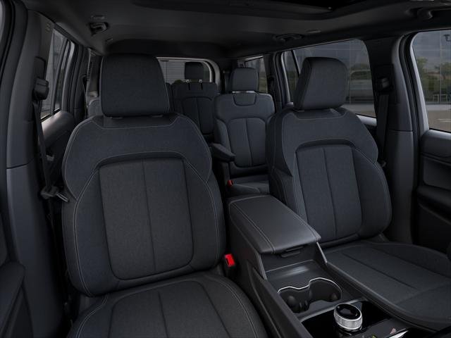 New 2025 Bright White Clear-Coat Exterior Paint Jeep Laredo X image 9