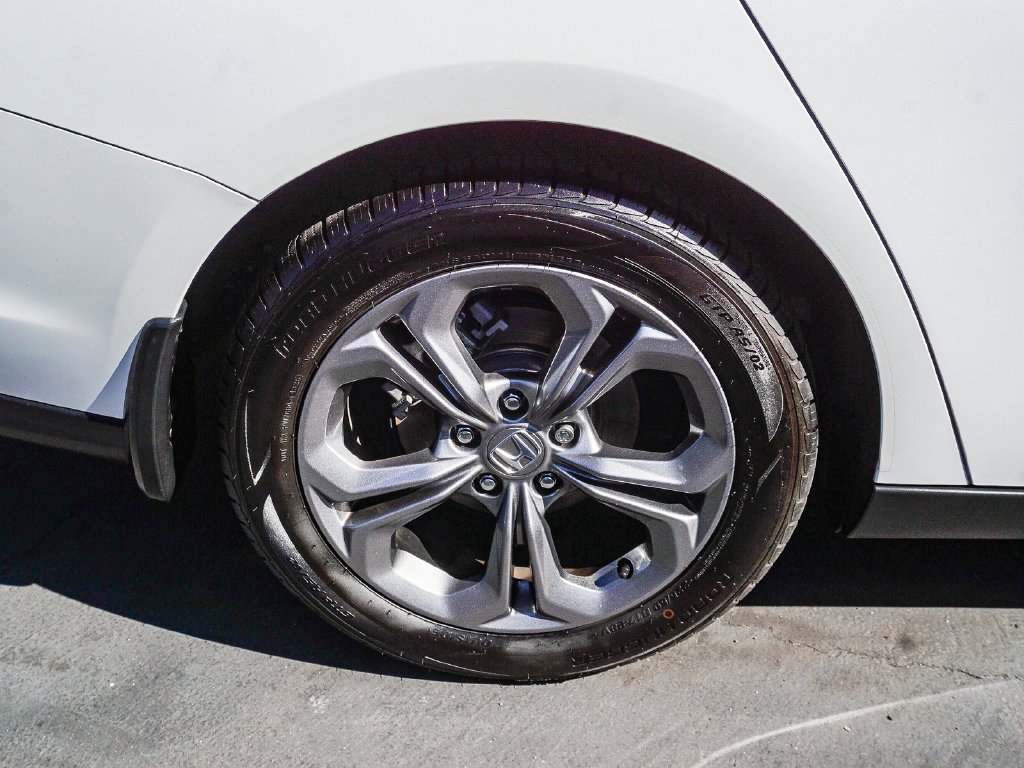 Used 2023 White Honda EX image 9