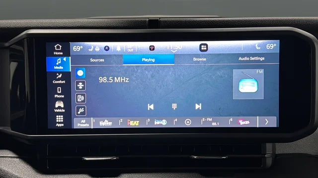 New 2026 Reign Exterior Paint Jeep Sport S image 14