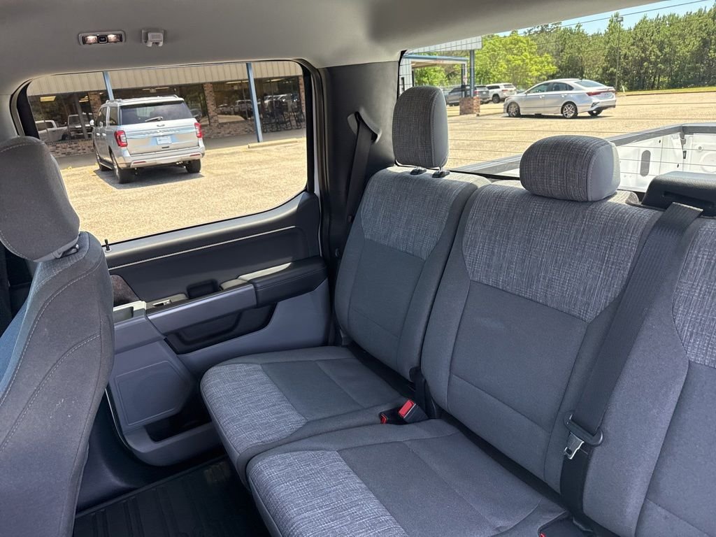 Used 2022 White Ford XLT image 13