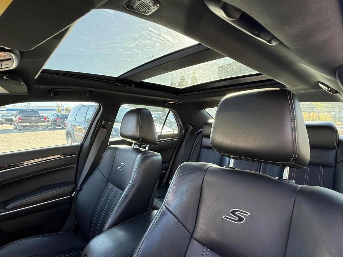 Used 2021 Black Chrysler S V6 Awd image 14