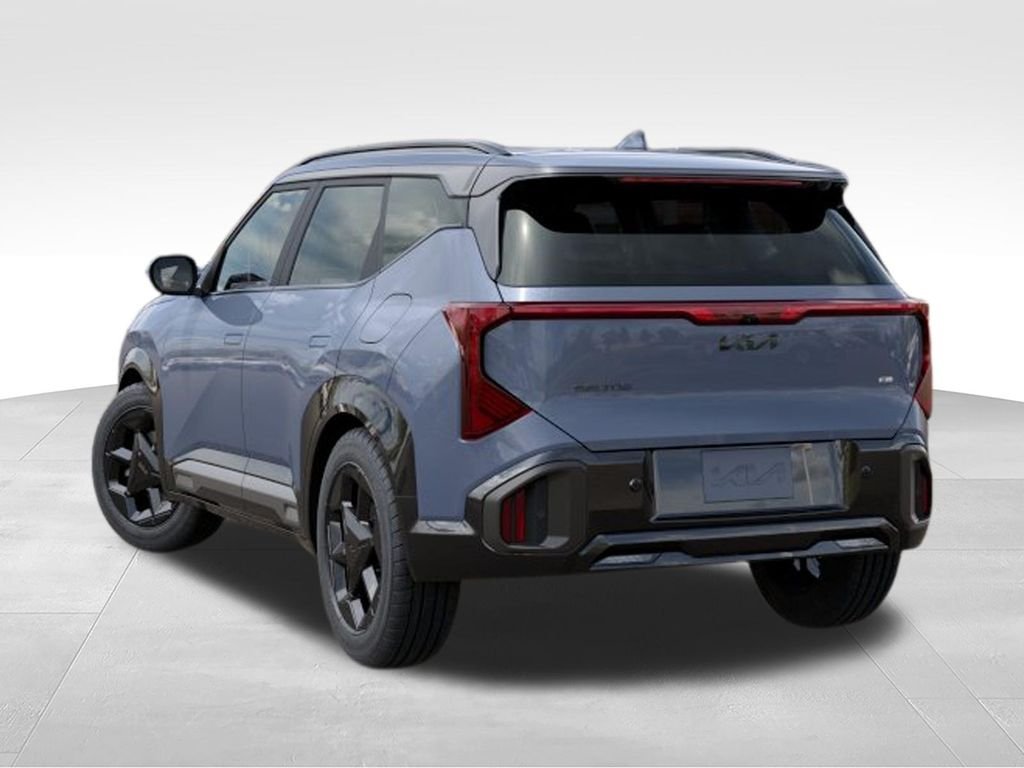 New 2027 Pale Gray Kia X-Line S image 4