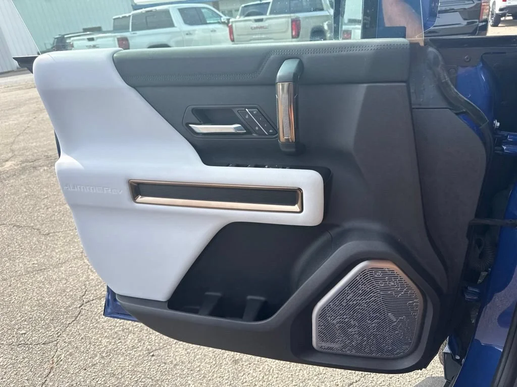 Used 2024 Supernova Metallic (Dark Blue) GMC 2X image 30