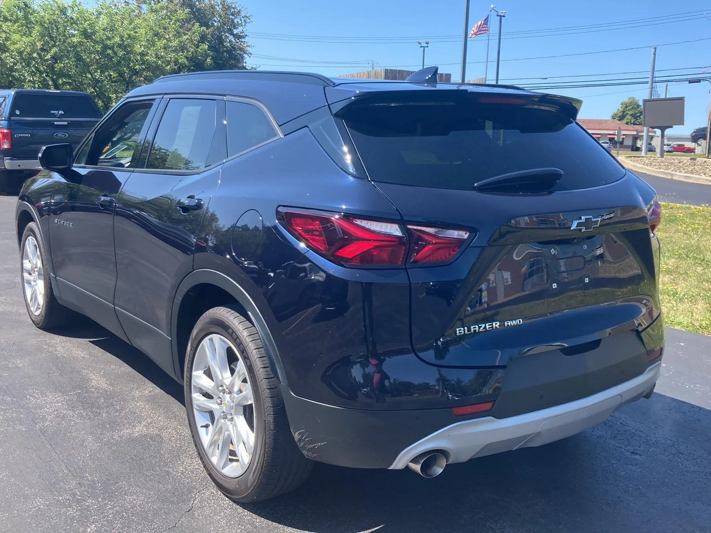 Used 2021 MIDNIGHT BLUE METALLIC Chevrolet LT image 4
