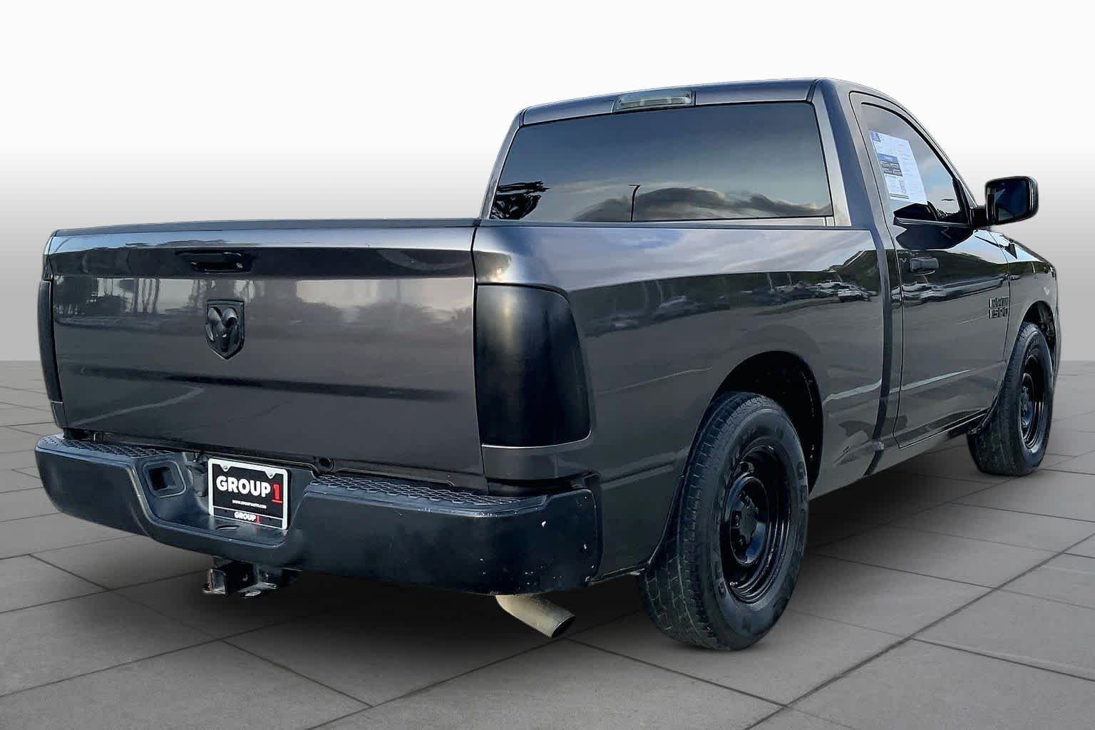 Used 2017 Granite Crystal Metallic Clearcoat Ram Tradesman image 12