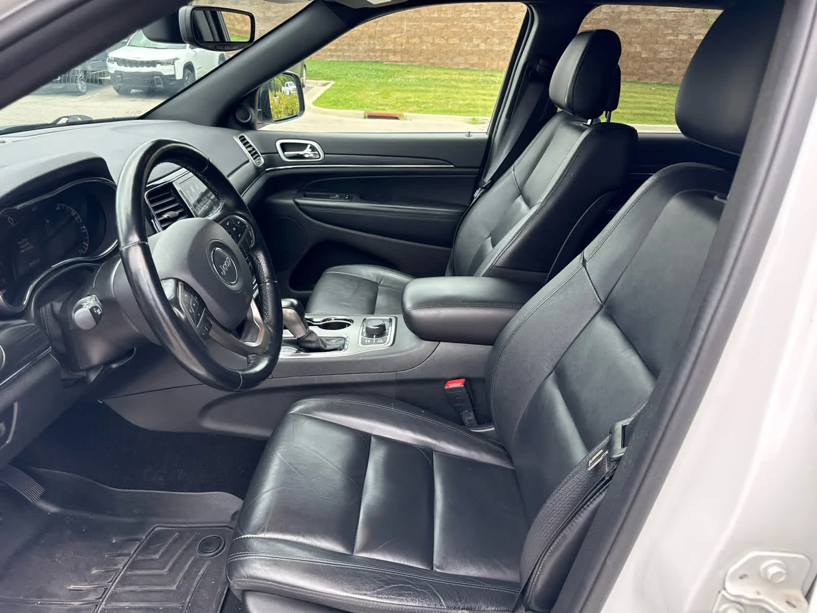 Used 2021 Bright White Clearcoat Jeep Limited image 9