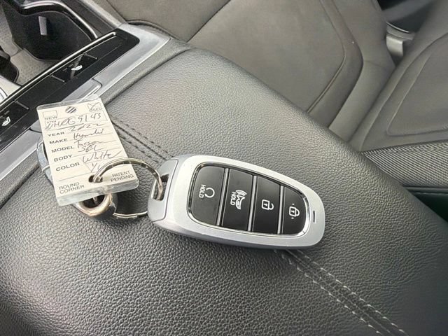Used 2022 Quartz White Hyundai SEL image 33