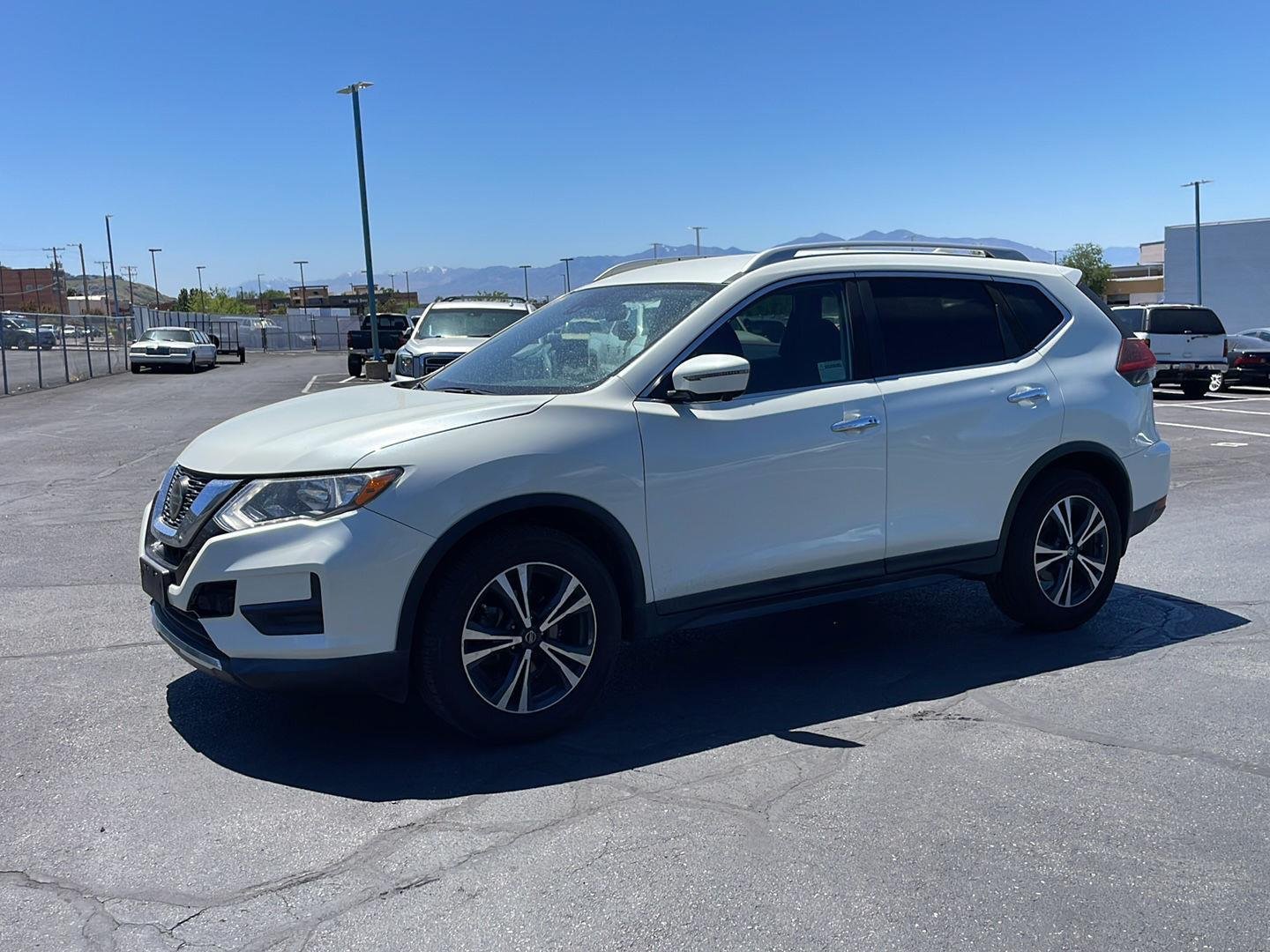 2020 Nissan Rogue SV FWD's photo