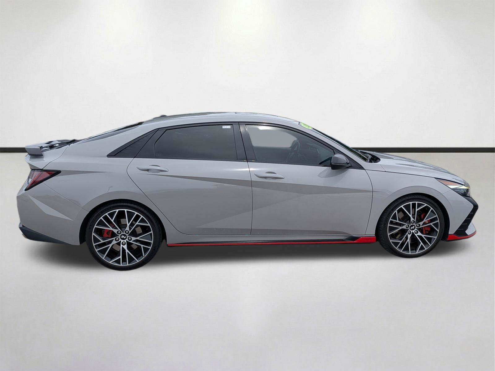 Used 2023 Cyber Gray Hyundai Base image 3