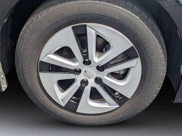 Used 2018 Black Toyota Three image 11