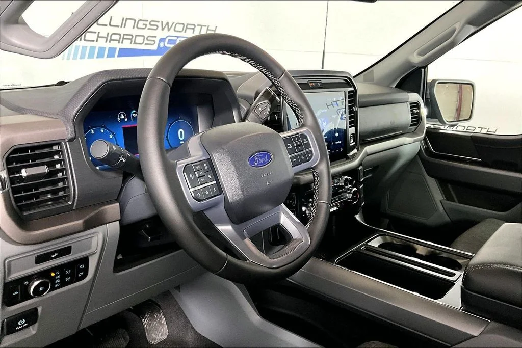 New 2026 Carbonized Gray Metallic Ford XLT image 6